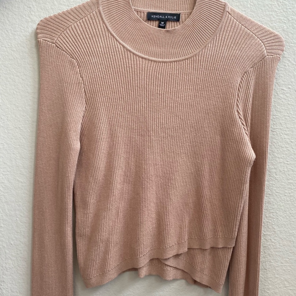 Kendall & Kylie Top! Never worn!💗